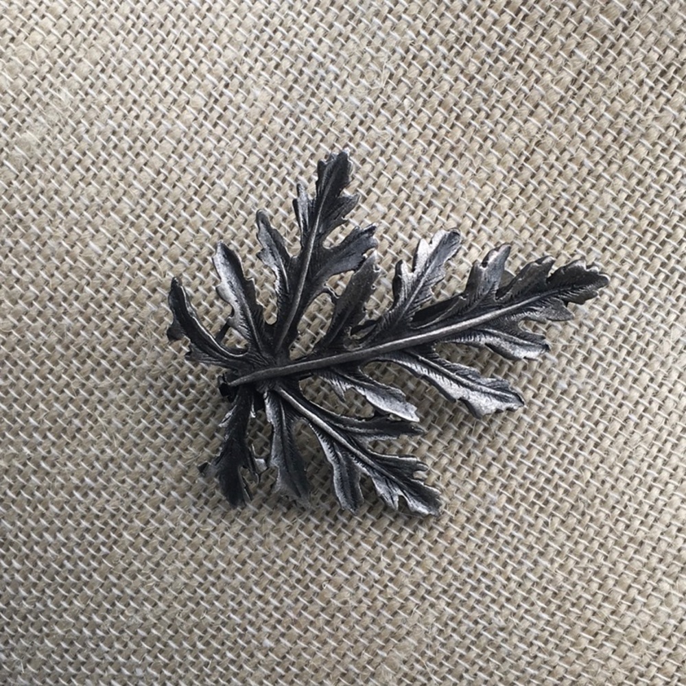 Vintage Pewter Maple Leaf Brooch Pin Autumn Fall